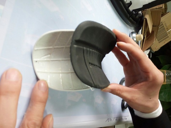 小腿護脛板膠水