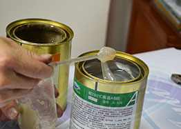 按1:1配比取環氧AB膠